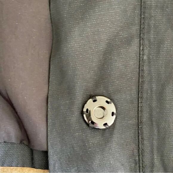 Tahari Black Gothic Button Down Shoulder Pads Lined Office Blazer Jacket Sz 4 - Picture 10 of 13